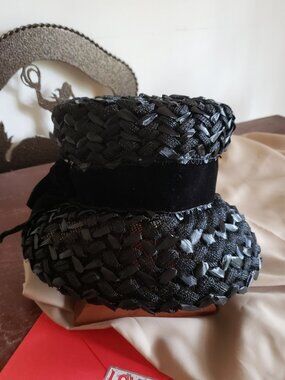 VINTAGE STRAW BLACK SUMMER HAT WITH A VELVET BOW ACCENT